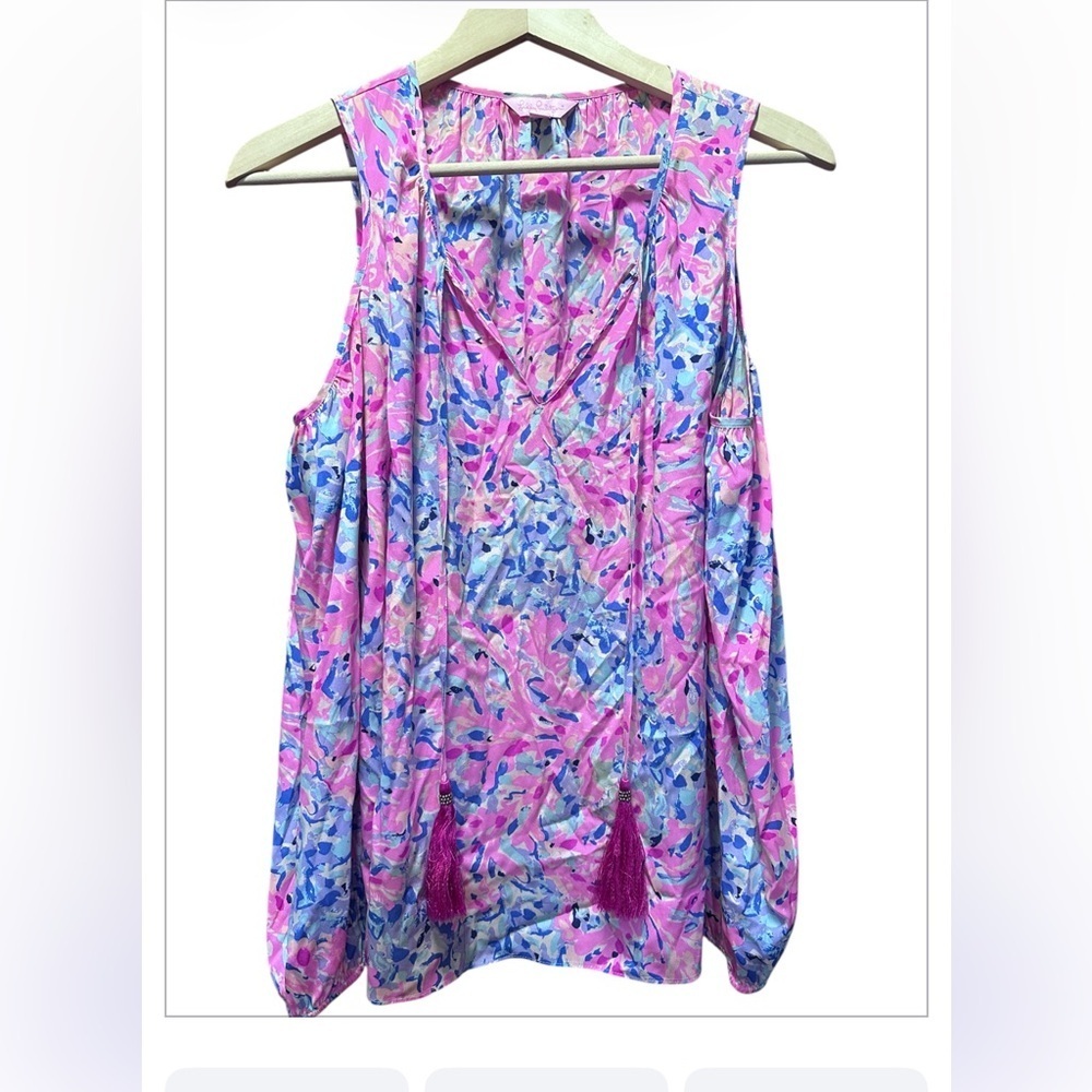 Lilly Pulitzer 90% Silk, Open Shoulders, Tasel Tie, Pink
And Blue Blouse,